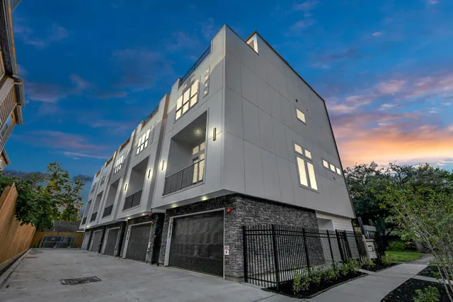 $739,000 | 4819 Austin Street, Unit B, Houston, TX 77004