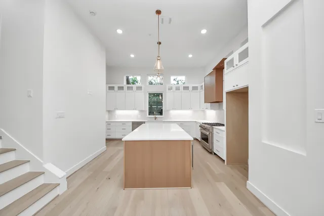 $739,000 | 4819 Austin Street, Unit B, Houston, TX 77004