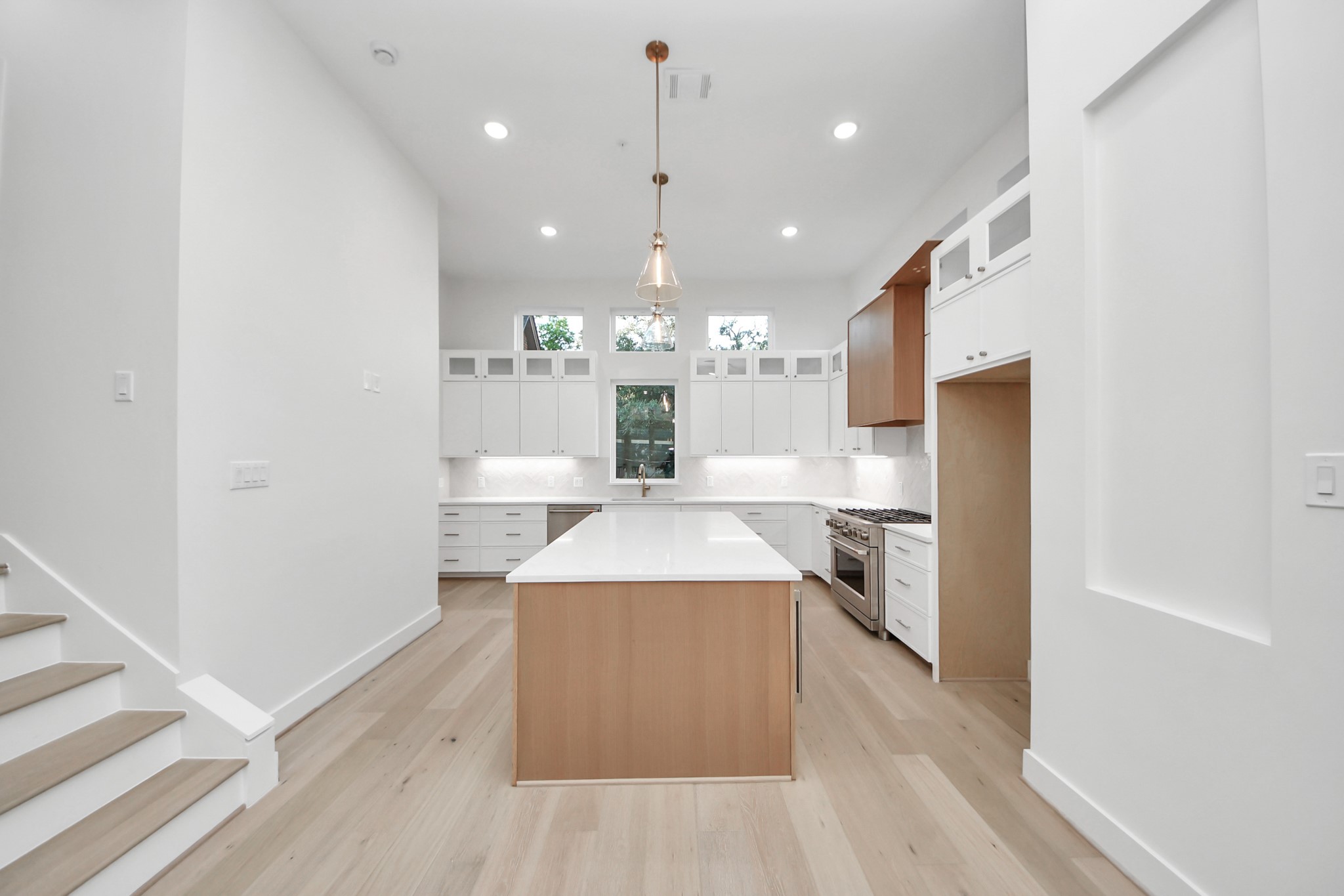 4819 Austin Street, Unit B Houston, TX 77004 - Photo 14 of 50 Pictures of model home, corner unit. Listing is of the 2nd home in the row. Some finishes may vary.