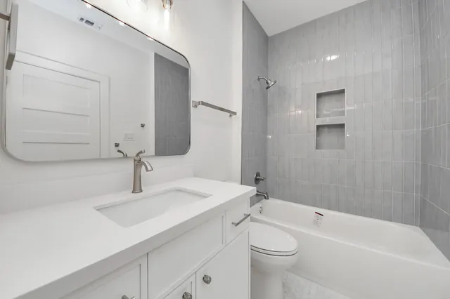 $739,000 | 4819 Austin Street, Unit B, Houston, TX 77004