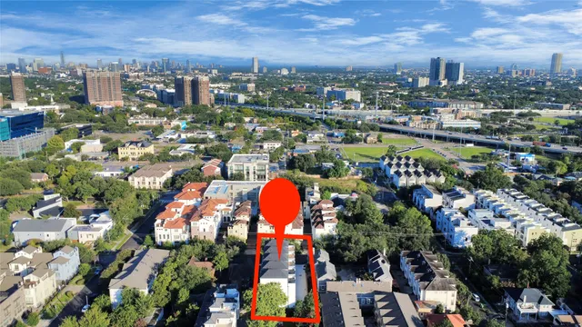 $739,000 | 4819 Austin Street, Unit B, Houston, TX 77004