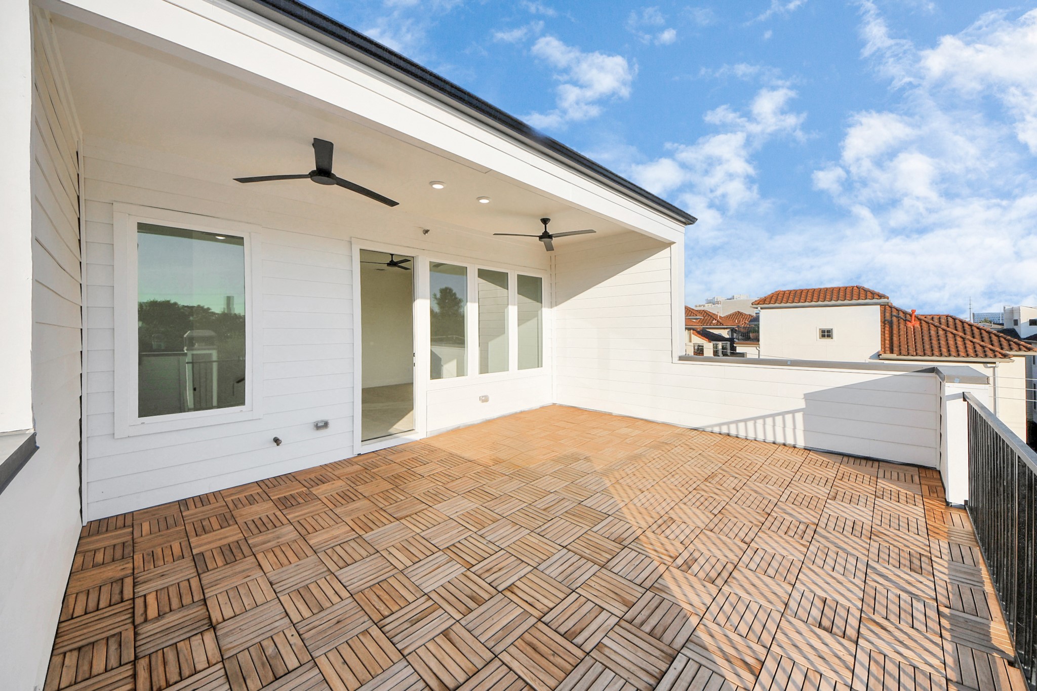 4819 Austin Street, Unit B Houston, TX 77004 - Photo 45 of 50 Pictures of model home, corner unit. Listing is of the 2nd home in the row. Some finishes may vary.