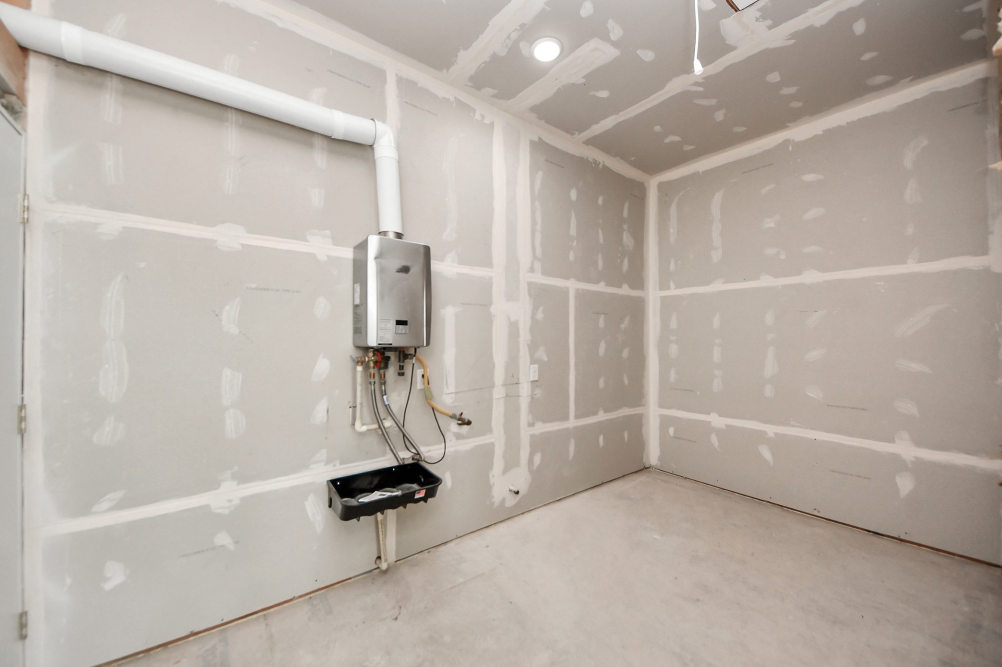 4819 Austin Street, Unit B Houston, TX 77004 - Photo 47 of 50 Pictures of model home, corner unit. Listing is of the 2nd home in the row. Some finishes may vary.