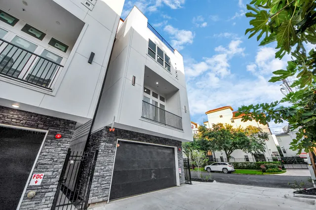 $739,000 | 4819 Austin Street, Unit B, Houston, TX 77004