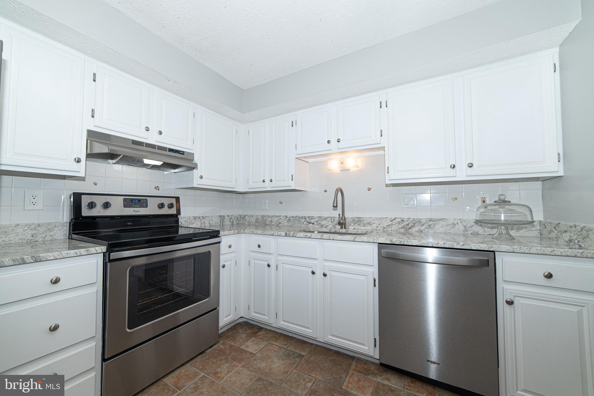 5822 Canvasback Road Burke, VA 22015 - Photo 5 of 35 Gallery Image 5