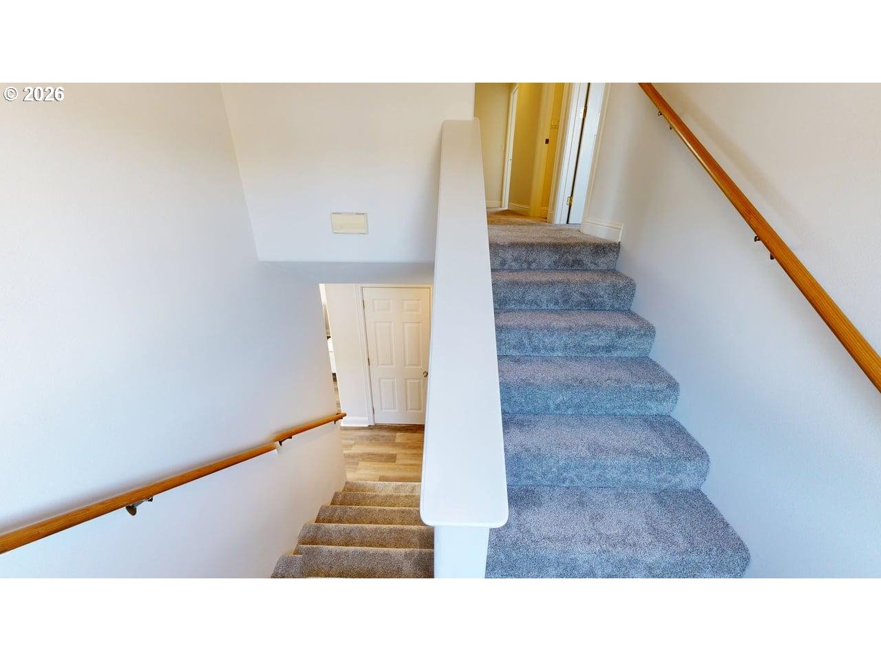 714 Pioneer Road, Unit B4 Brookings, OR 97415 - Photo 13 of 35 Staircase