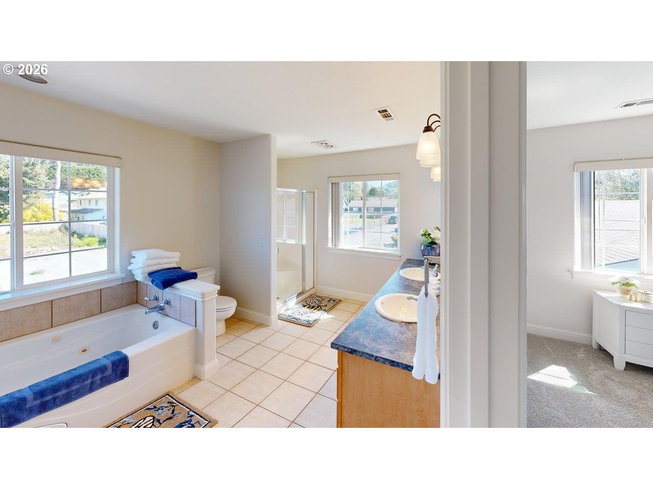 714 Pioneer Road, Unit B4 Brookings, OR 97415 - Photo 18 of 35 Bathroom, Attached
