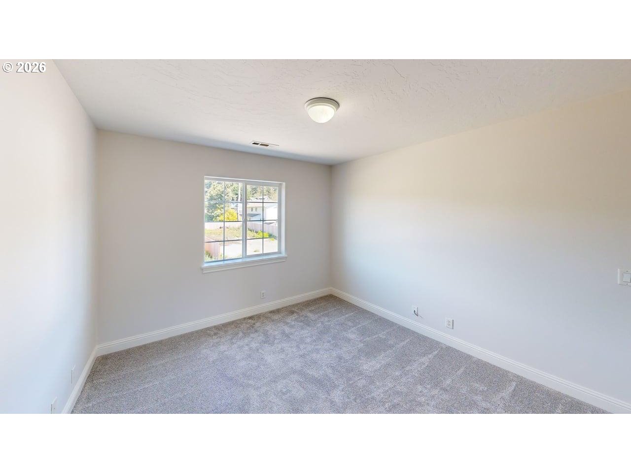 714 Pioneer Road, Unit B4 Brookings, OR 97415 - Photo 27 of 35 Bedroom