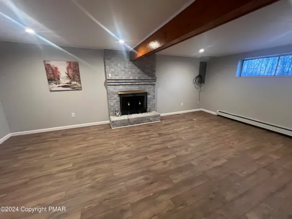 $2,200 | 94 Church Avenue, Mount Pocono, PA 18344