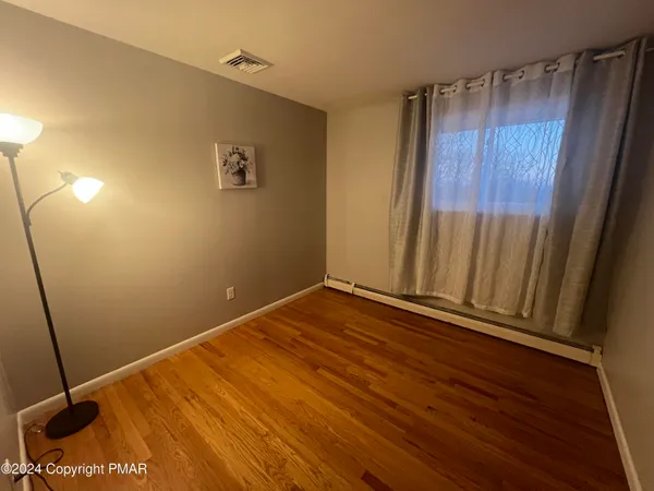 $2,200 | 94 Church Avenue, Mount Pocono, PA 18344