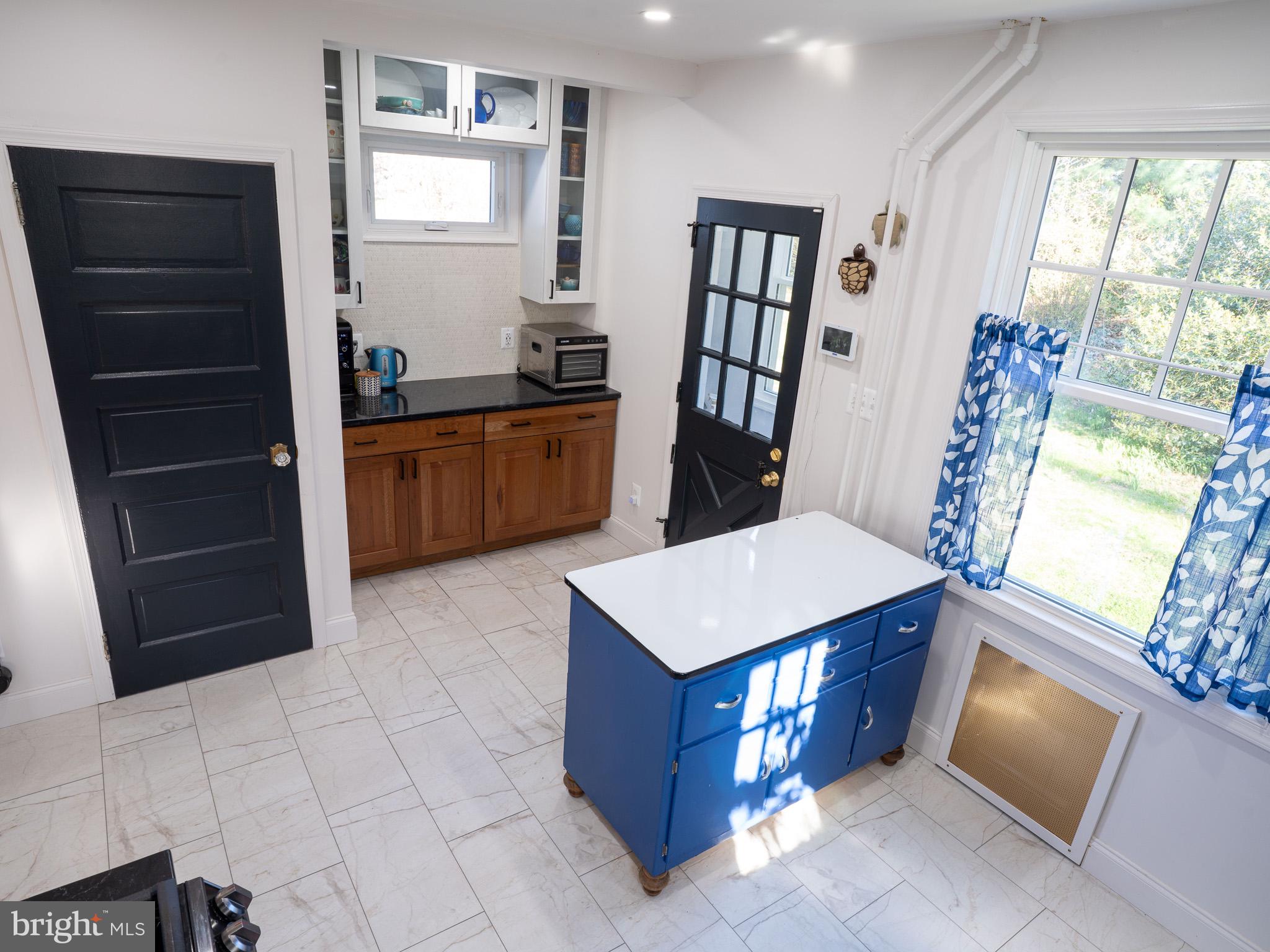 443 High Street Mount Holly, NJ 08060 - Photo 10 of 42 Bright and inviting kitchen space.