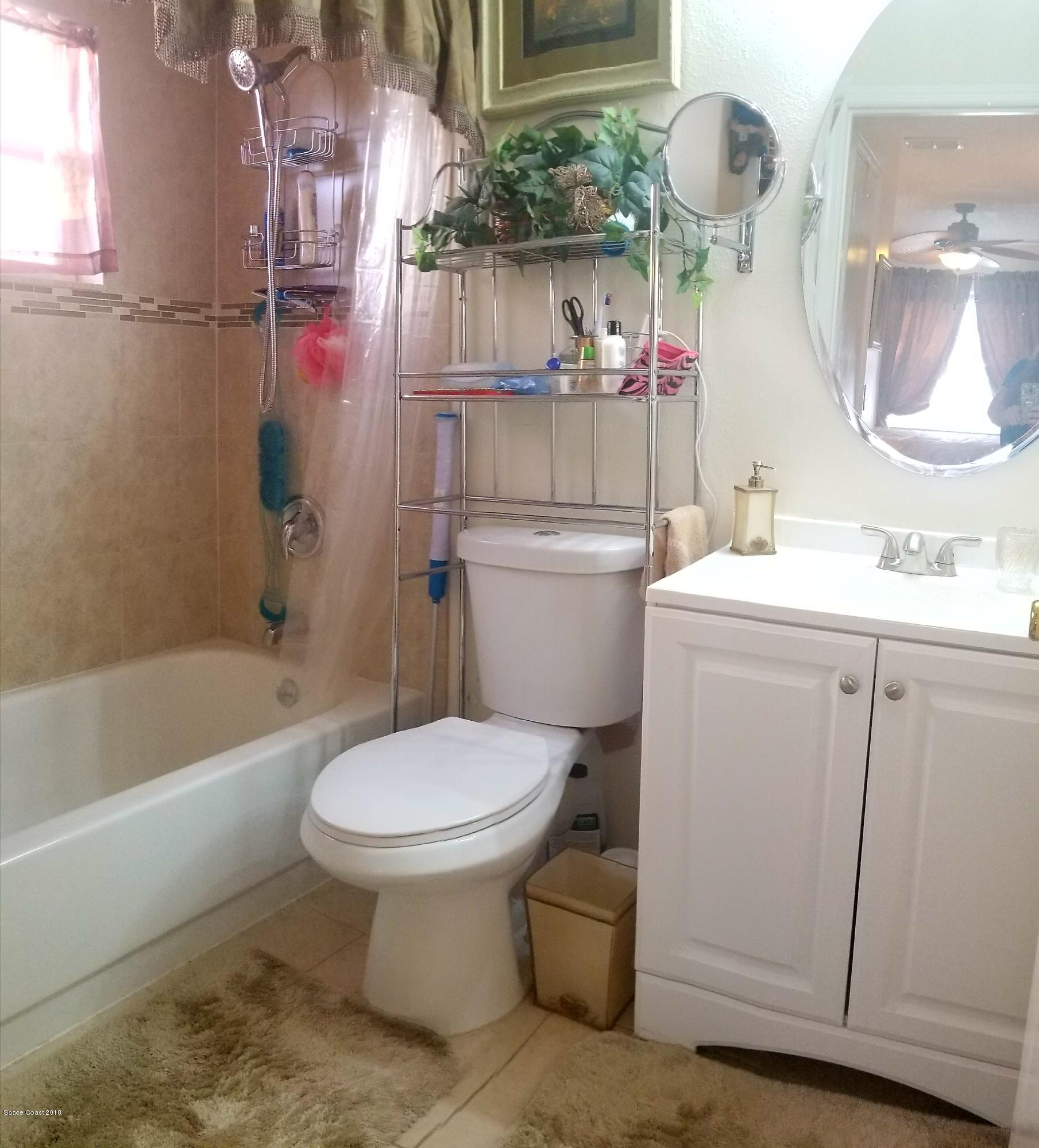 290 Spring Drive, Unit 1 Merritt Island, FL 32953 - Photo 18 of 24 Master Bathroom