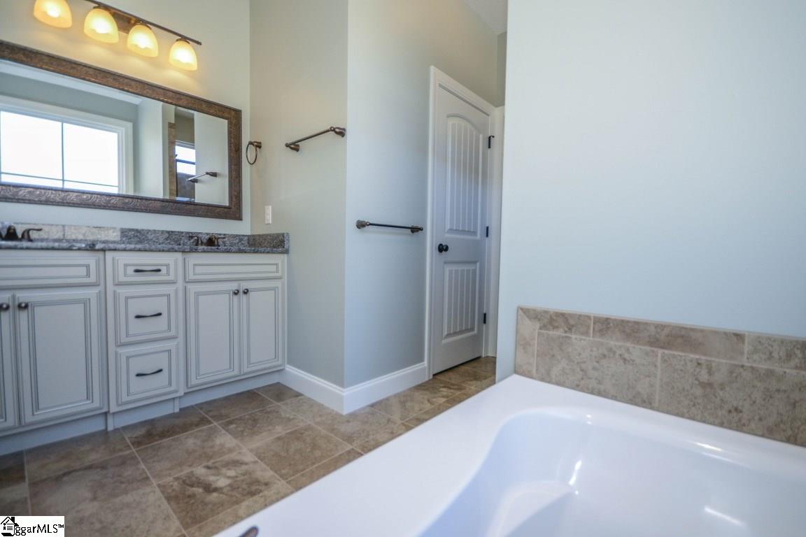 2025 Holly Springs Road Inman, SC 29349 - Photo 13 of 24