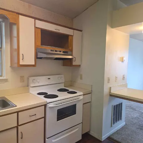 $1,200 | 943 Central Avenue, Unit C, Fort Walton Beach, FL 32547