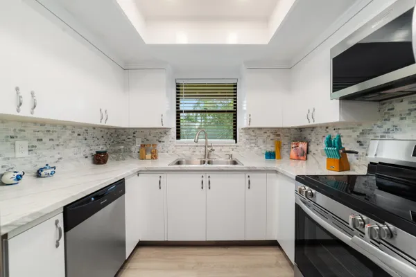 $227,950 | 841 Southwest South River Drive, Unit 205, Stuart, FL 34997