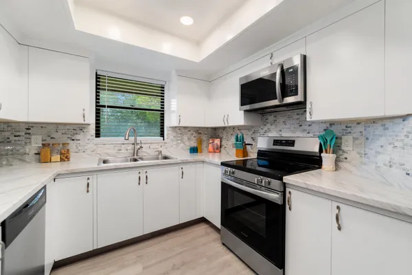 $227,950 | 841 Southwest South River Drive, Unit 205, Stuart, FL 34997