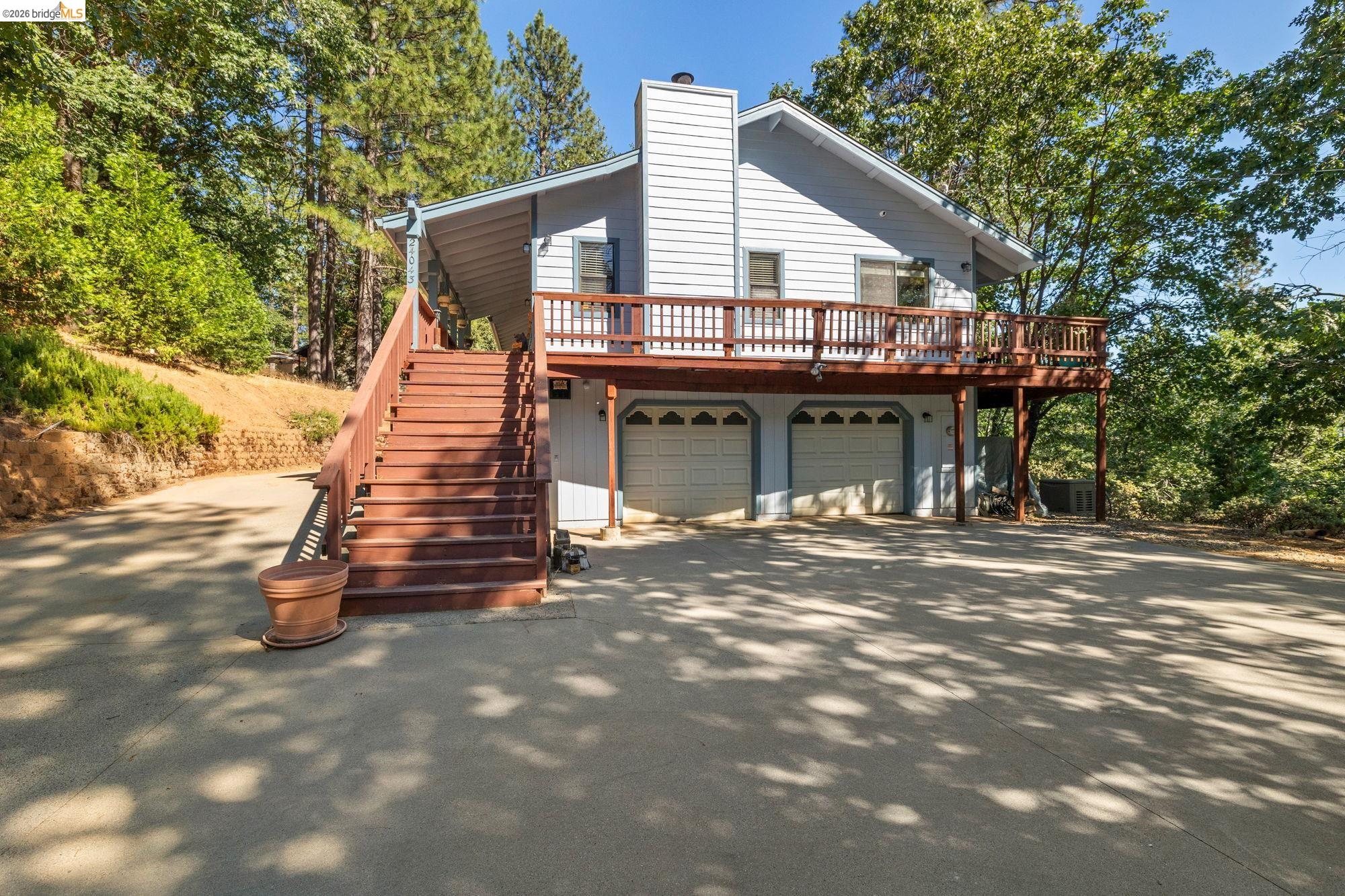 24043 Hitching Post Road Sonora, CA 95370 - Photo 2 of 33