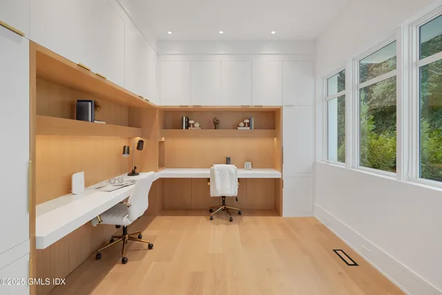 $5,575,000 | 25 Dialstone Lane, Riverside, CT 06878