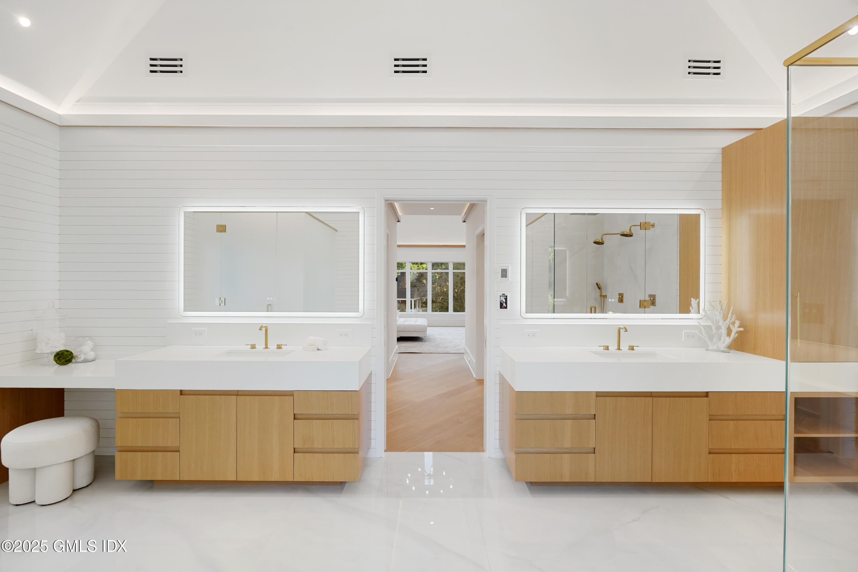 25 Dialstone Lane Riverside, CT 06878 - Photo 16 of 35 Primary Bathroom