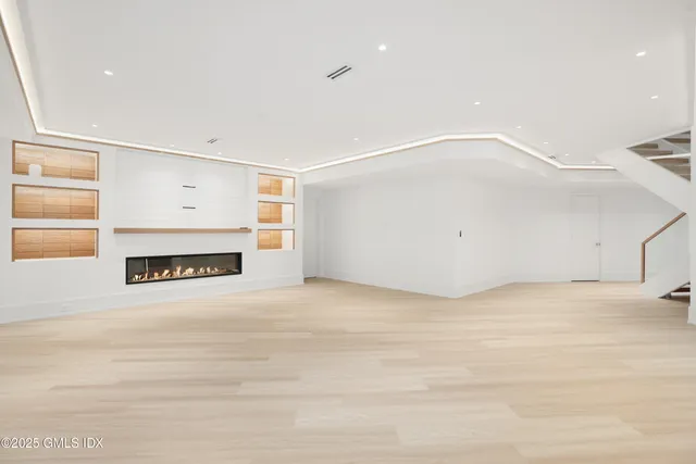 $5,575,000 | 25 Dialstone Lane, Riverside, CT 06878