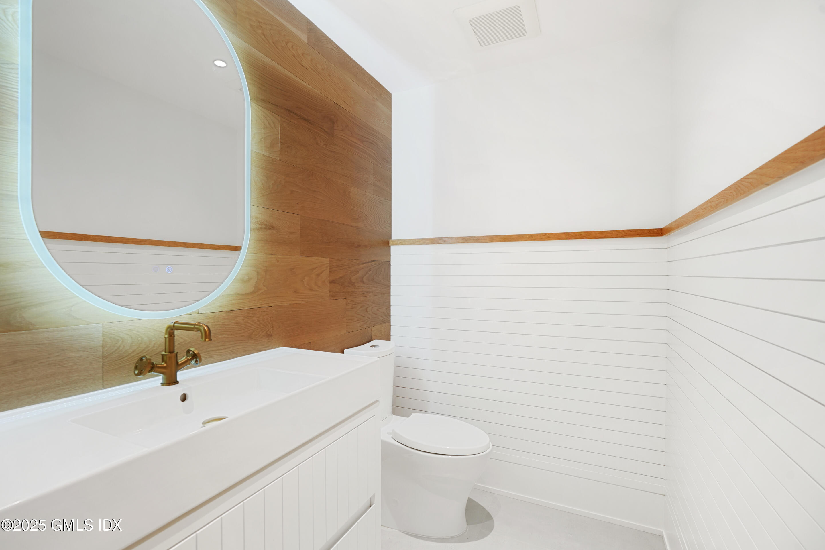 25 Dialstone Lane Riverside, CT 06878 - Photo 28 of 35 Lower Level Powder Room