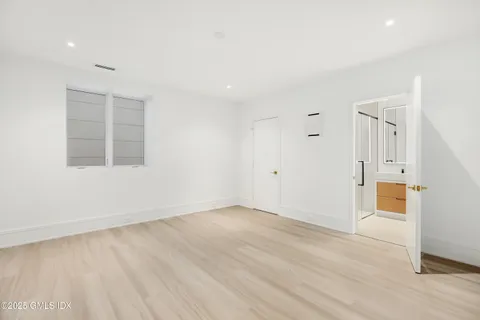 $5,575,000 | 25 Dialstone Lane, Riverside, CT 06878