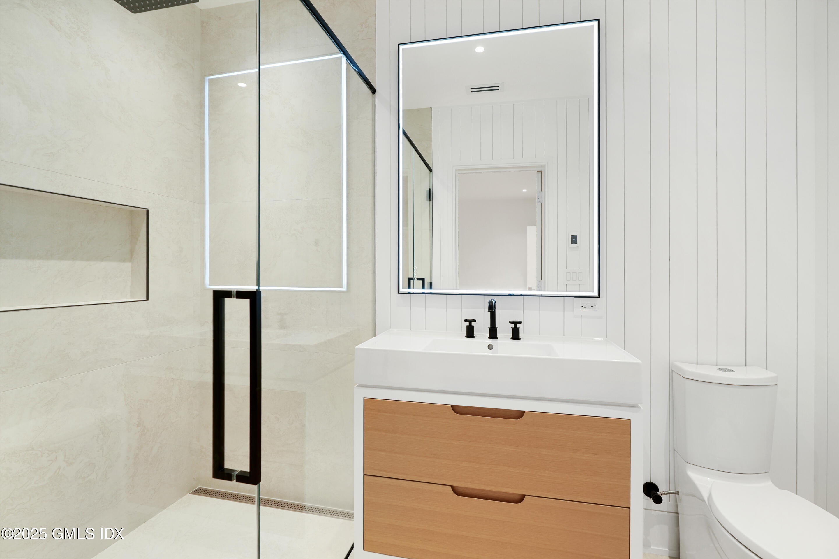 25 Dialstone Lane Riverside, CT 06878 - Photo 30 of 35 Bathroom