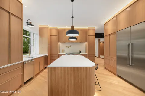 $5,575,000 | 25 Dialstone Lane, Riverside, CT 06878