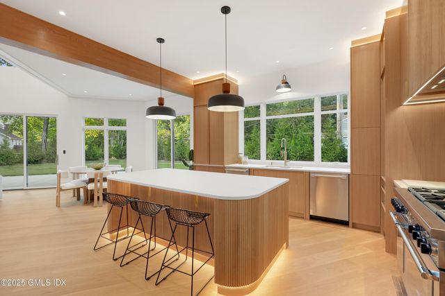 $5,575,000 | 25 Dialstone Lane, Riverside, CT 06878