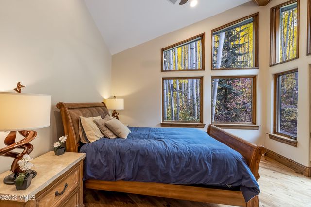 $5,600,000 | 1944 Sunburst Drive, #B, Vail, CO 81657