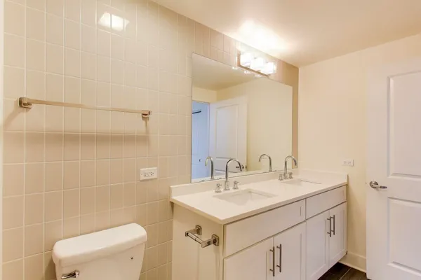 $420,000 | 50 East 16th Street, Unit 1304, Chicago, IL 60616
