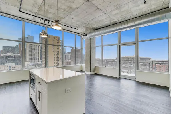 $420,000 | 50 East 16th Street, Unit 1304, Chicago, IL 60616
