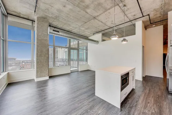 $420,000 | 50 East 16th Street, Unit 1304, Chicago, IL 60616