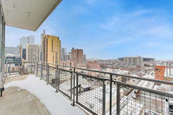 $420,000 | 50 East 16th Street, Unit 1304, Chicago, IL 60616