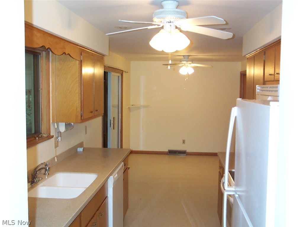 1142 Gulf Road Elyria, OH 44035 - Photo 10 of 23 Gallery Image 10
