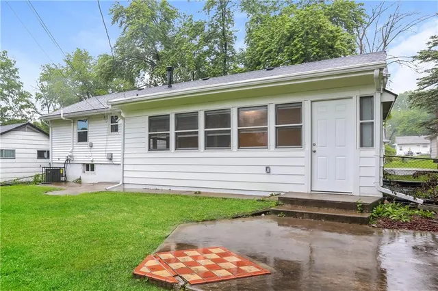 $1,520 | 11404 Norton Avenue, Kansas City, MO 64137