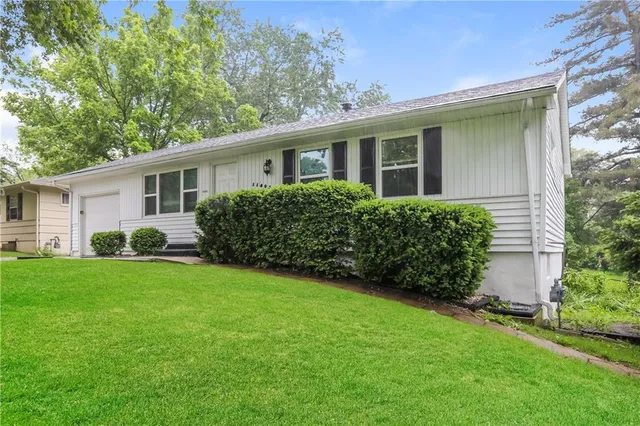 $1,520 | 11404 Norton Avenue, Kansas City, MO 64137