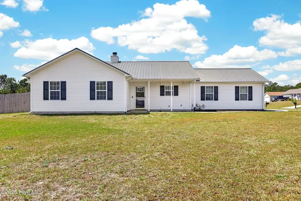 $265,000 | 107 Jenna Rea Road, Hubert, NC 28539