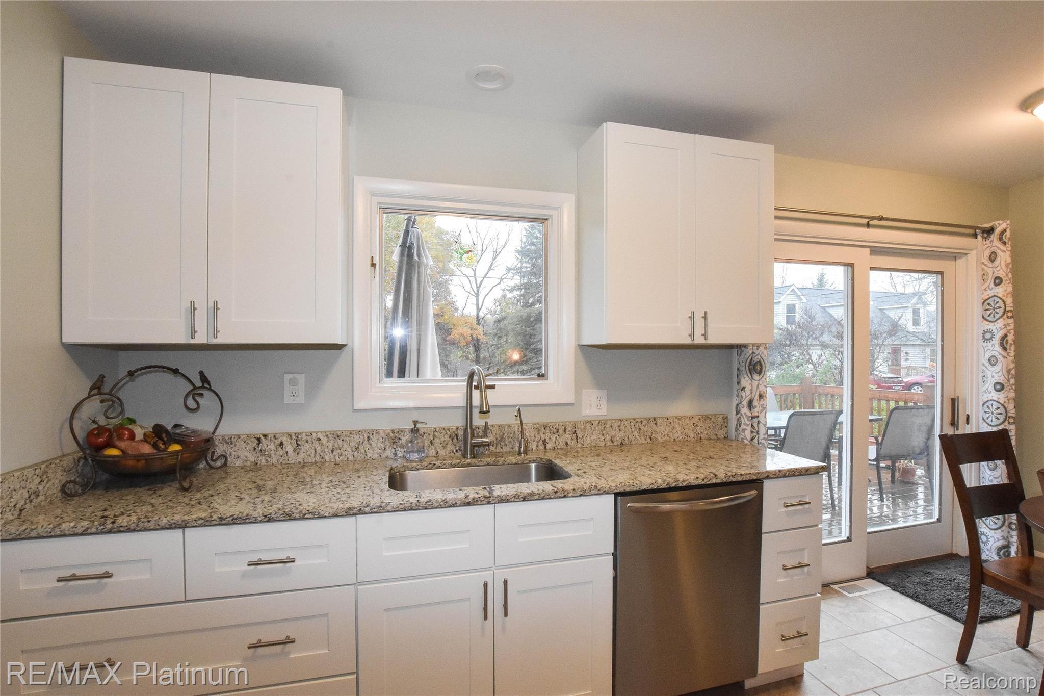 2625 West Commerce Road Milford, MI 48380 - Photo 10 of 36 DSC_9556.jpg