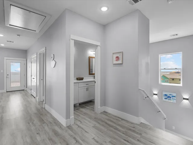 $999,900 | 718 Beach Drive, Surfside Beach, TX 77541