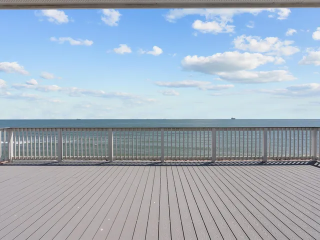 $999,900 | 718 Beach Drive, Surfside Beach, TX 77541