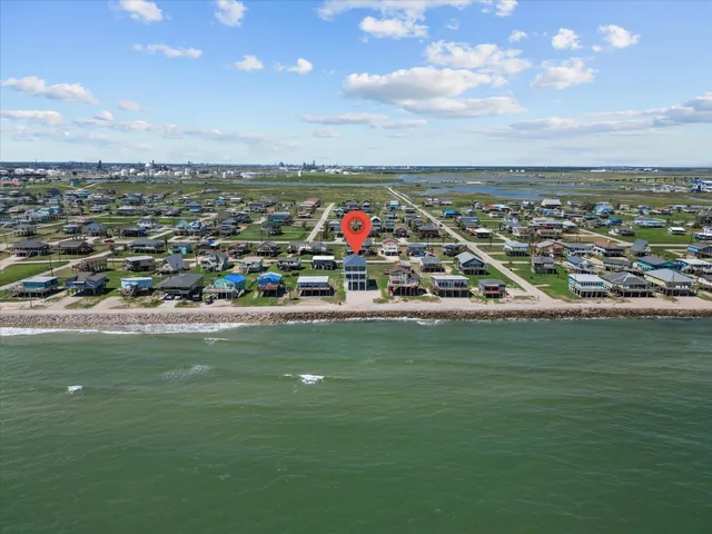 $999,900 | 718 Beach Drive, Surfside Beach, TX 77541