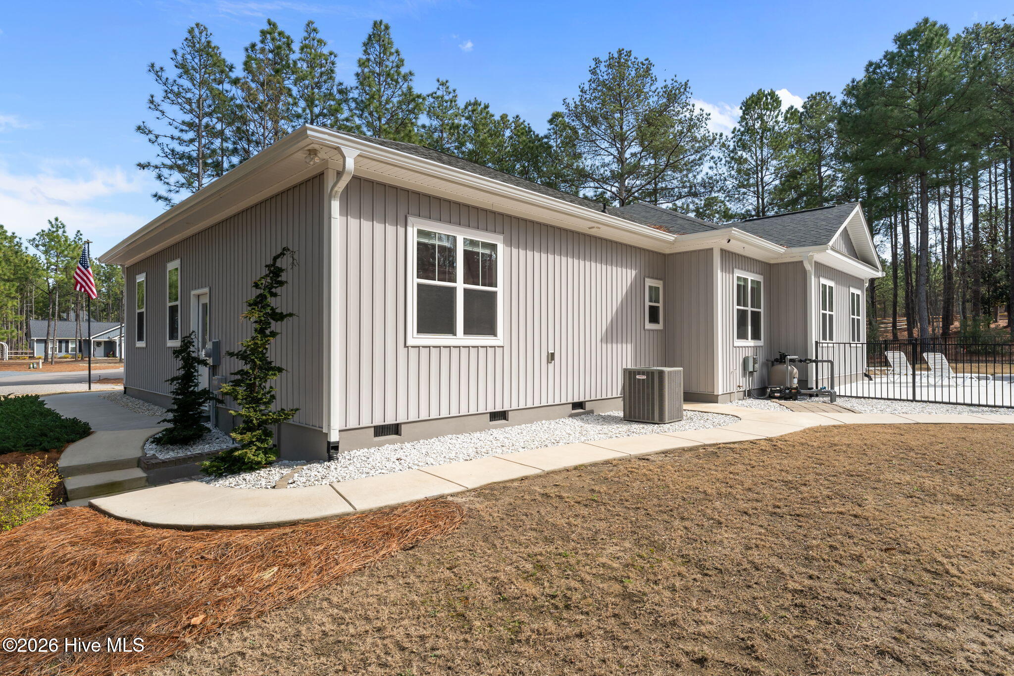 102 Roxburgh Court West End, NC 27376 - Photo 36 of 52 38-web-or-mls-DSC08069