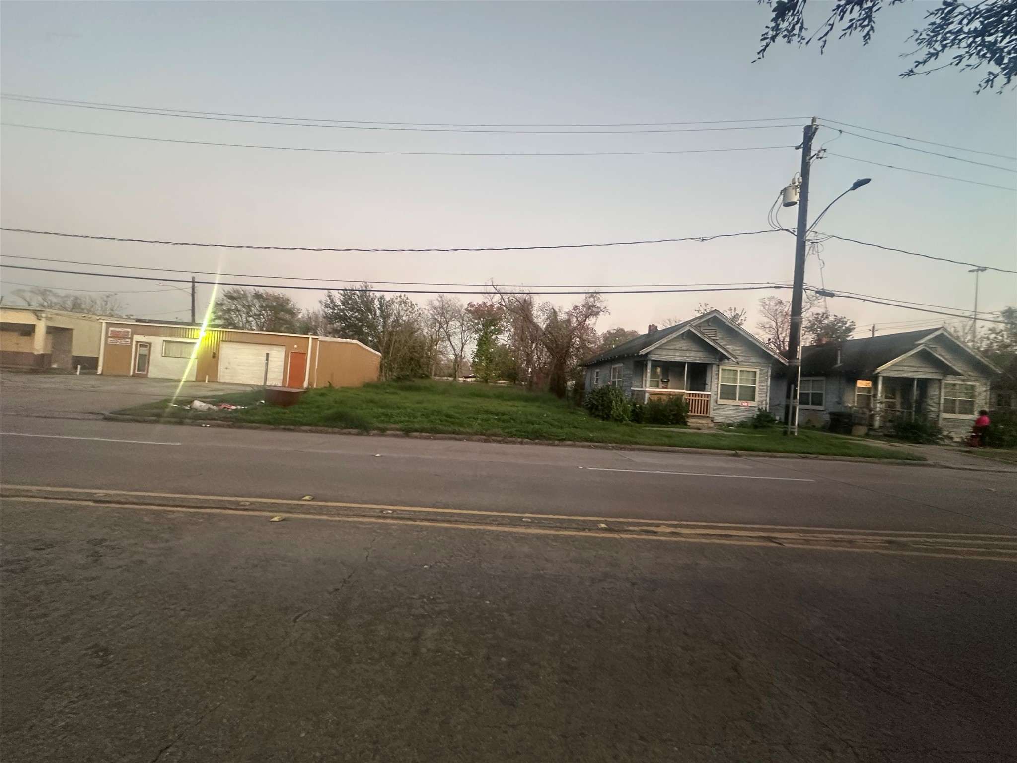 1108 Gregg Street Houston, TX 77020 - Photo 7 of 11 a view of a street