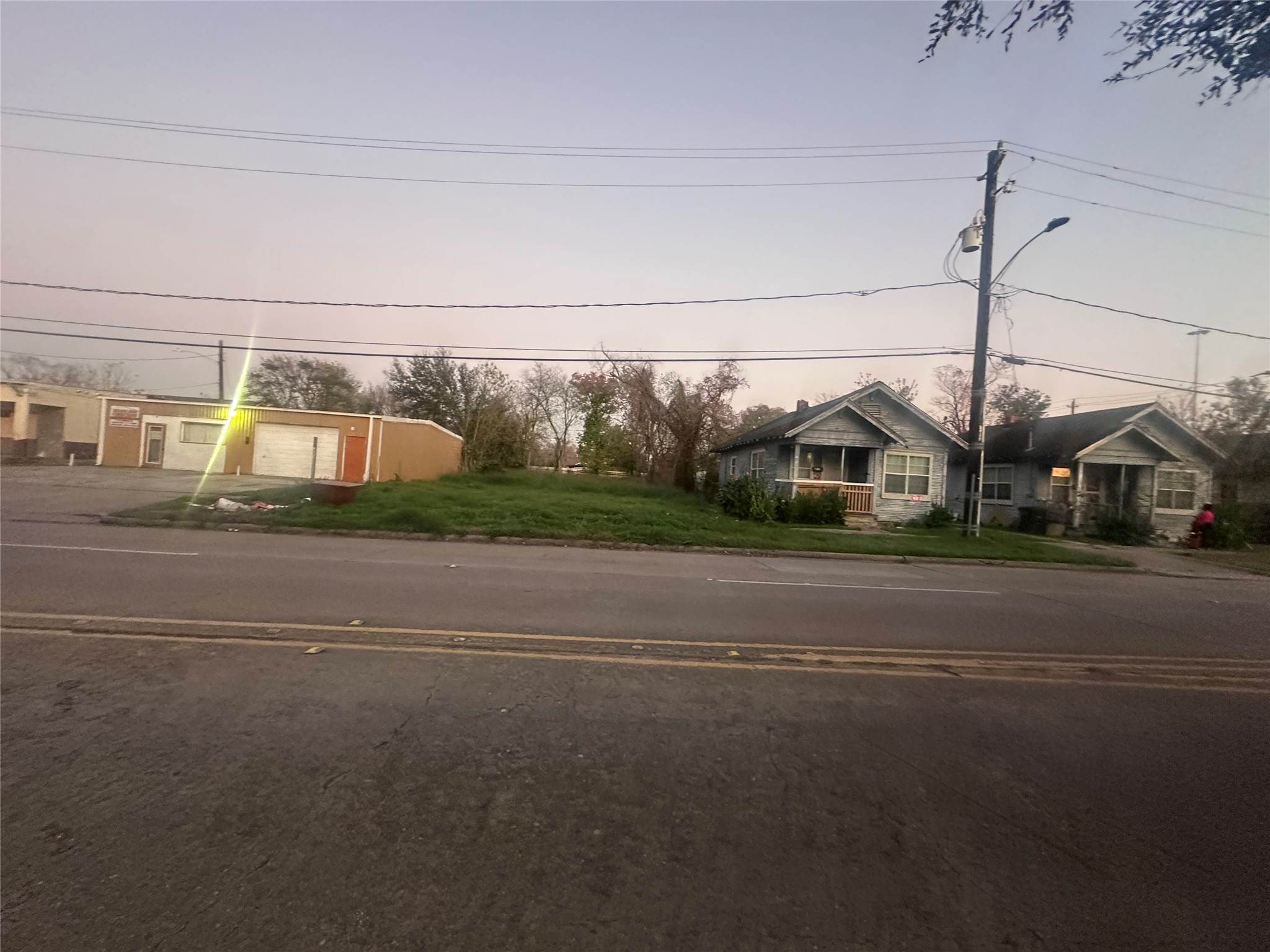 1108 Gregg Street Houston, TX 77020 - Photo 9 of 11 a view of a street in front of a house