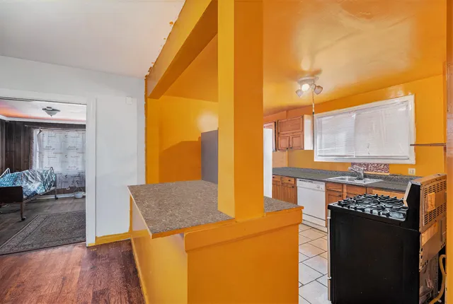 $129,900 | 2406 Sharon Street, Detroit, MI 48209