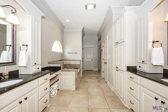 $409,900 | 2887 Muirfield Drive, Zachary, LA 70791