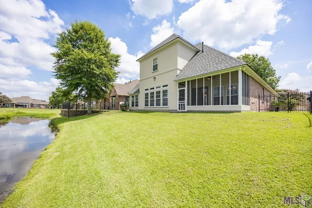 $409,900 | 2887 Muirfield Drive, Zachary, LA 70791