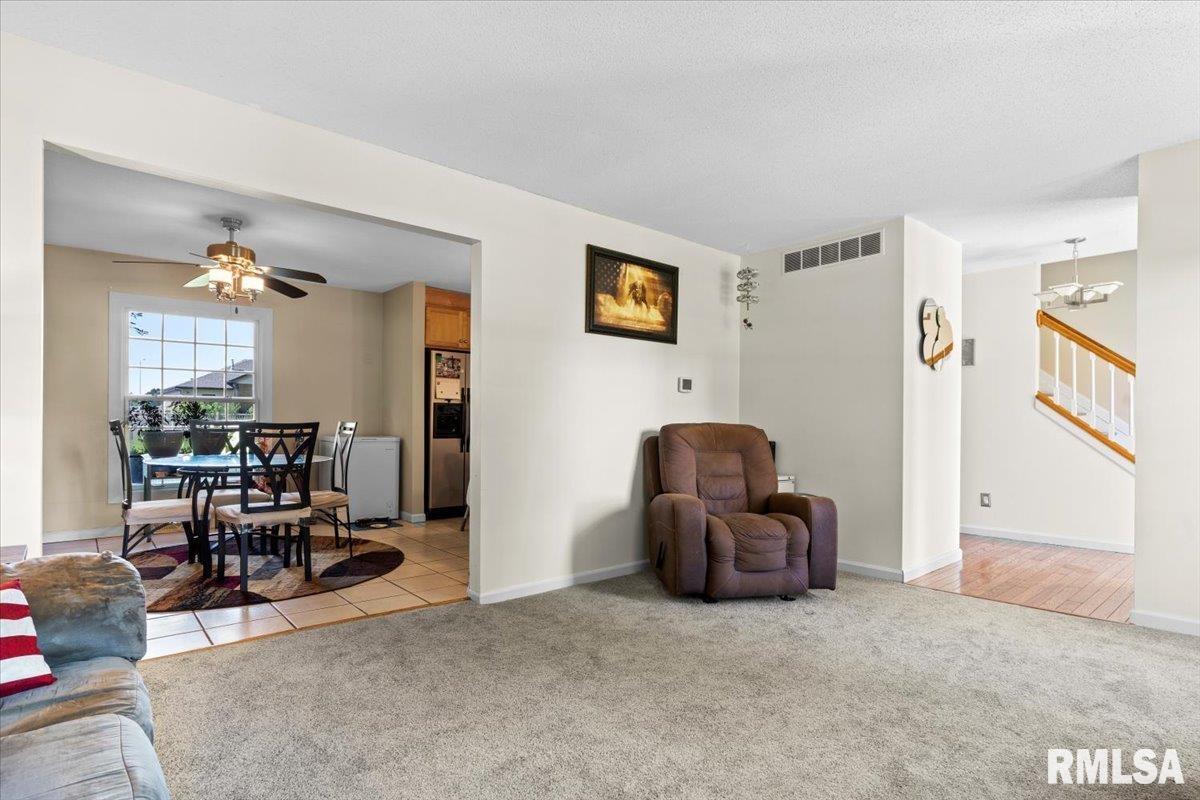 3613 Timothy Road Springfield, IL 62711 - Photo 5 of 33