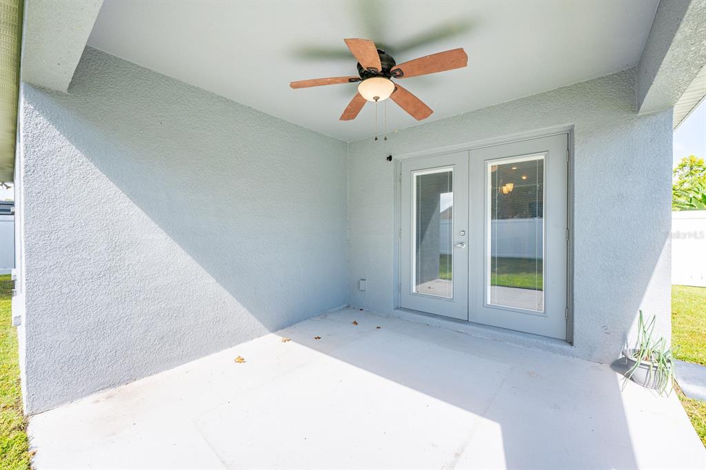 1355 Windward Oaks Loop Auburndale, FL 33823 - Photo 25 of 25 a view of an empty room and window